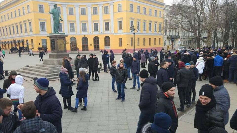 Одеситам пообіцяли 1000 грн за підтримку кандидата в президенти, якого не існує