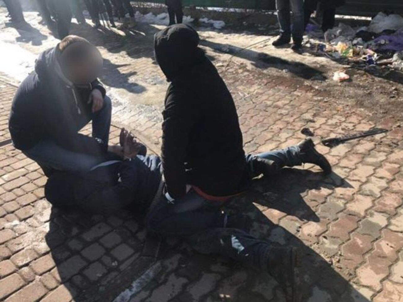 В полиции говорят, что задержанный находился под действием алкоголя и наркотиков