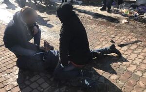 В полиции говорят, что задержанный находился под действием алкоголя и наркотиков