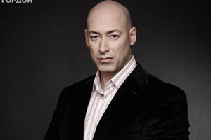 Гордон про того, хто підкинув свинячу голову під офіс: Просто бовдур. А бовдурами бути не можна, бо за це карають. Його буде покарано. Звісно ж, за законом