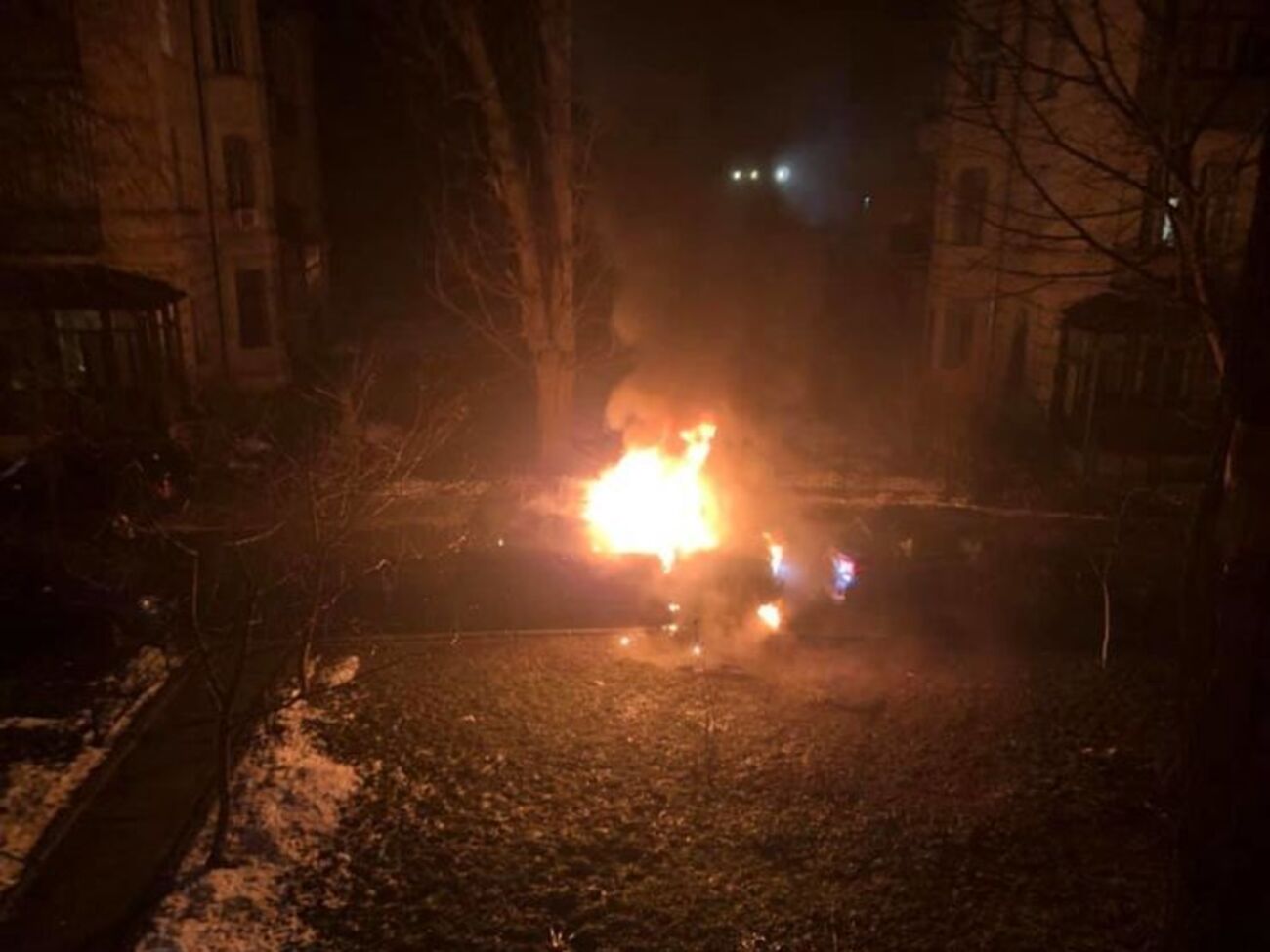 ВО "Свобода": Автомобіль підпалили за допомогою запальної суміші