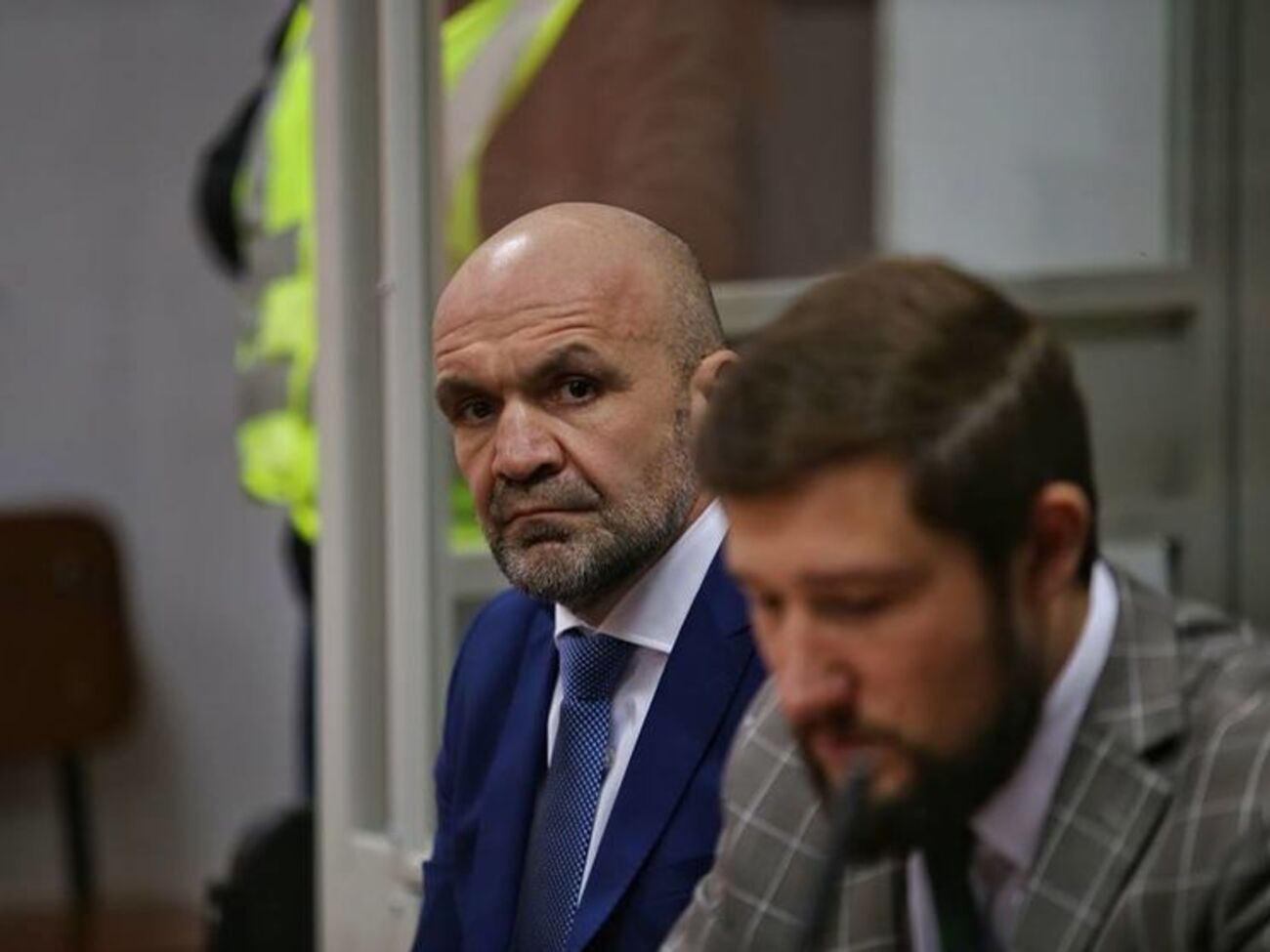 Мангер присутній у суді
