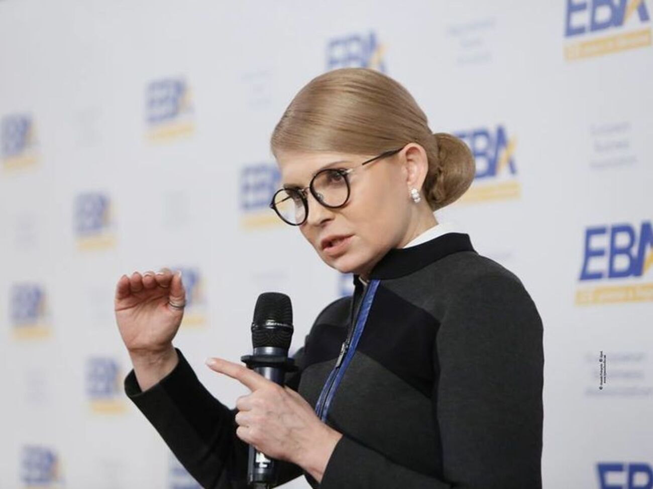 Тимошенко під час візиту у Львівську область провела зустріч із Садовим