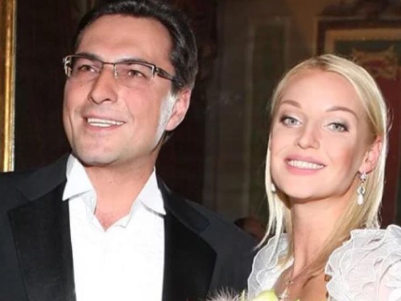 Волочкова:  Якщо людина, яка є батьком моєї дочки, уважає, що вона взагалі нічого мені не винна, то я не зовсім із цим згодна