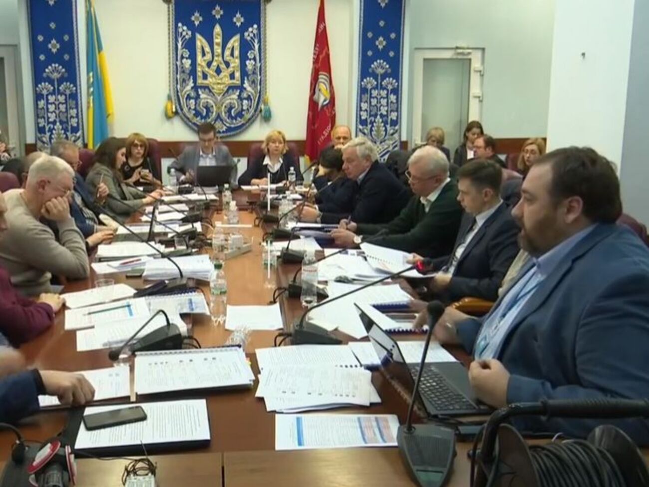 Набсовет поровну голосовал "за" и "против" предложения