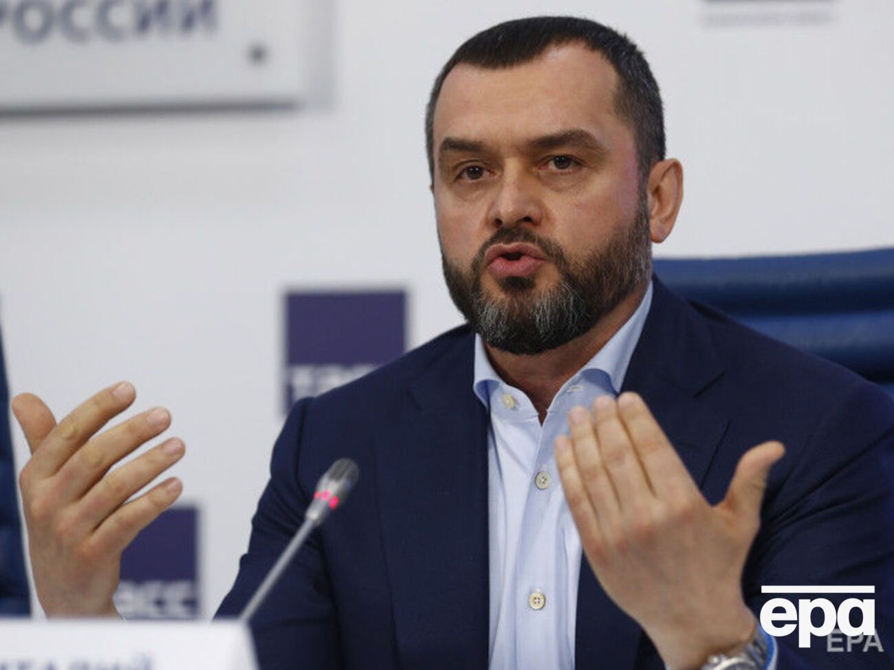 Захарченко сбежал из страны после Революции достоинства