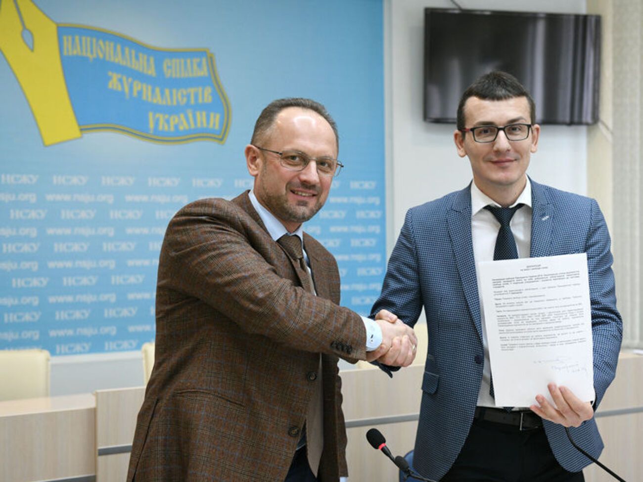 Безсмертный (слева): Сегодня в Украине существует субъективистская модель государства, которая диктует практически все, в том числе информационную политику