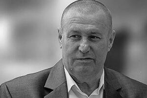 Хмельницкий умер на 76-м году жизни