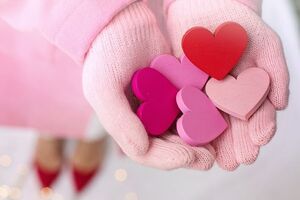 У День святого Валентина зазвичай дарують презенти у вигляді сердець