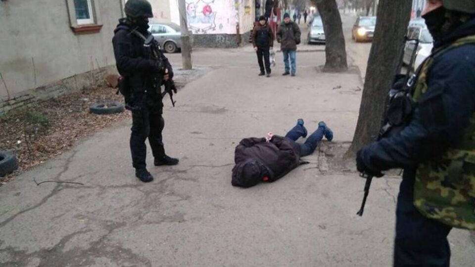 Чоловіка затримали 13 лютого