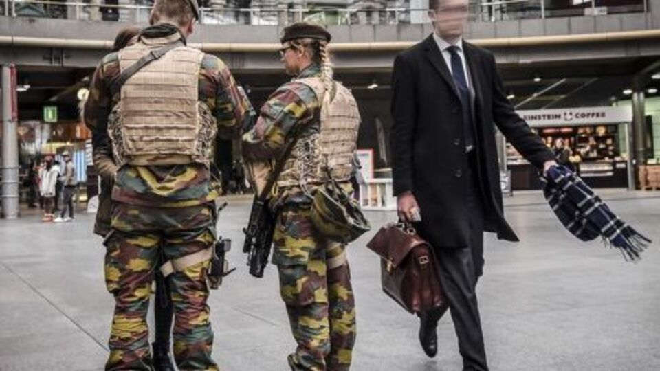 De Morgen передбачає, що в департаменті контррозвідки Генеральної служби інформації та безпеки Бельгії може йти боротьба за владу