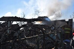 Унаслідок обстрілу було знищено двоповерховий будинок місцевого жителя