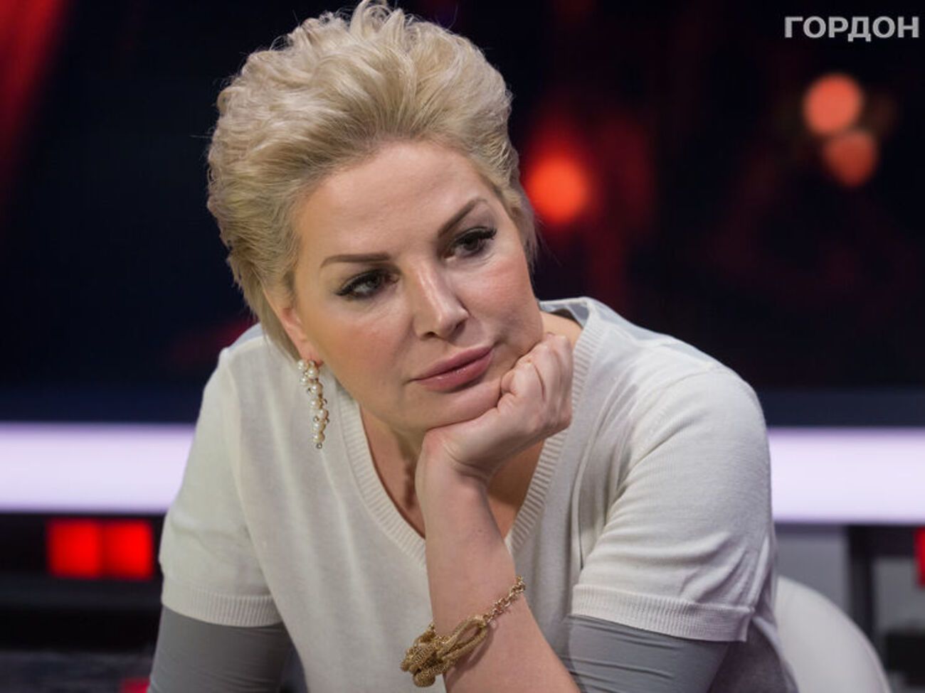 Максакова попросила возбудить уголовные дела в отношении "Первого канала", ведущего "На самом деле" и двух гостей студии