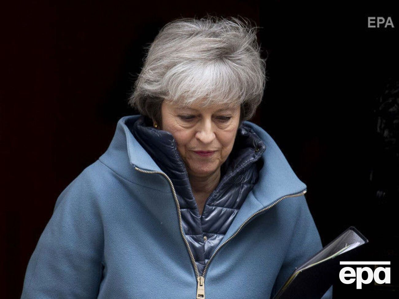 The Guardian пише, що під час голосування утрималися "найжорсткіші" євроскептики з Консервативної партії