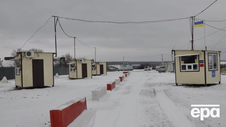 Українські військові вивезли 46 осіб із "сірої зони"
