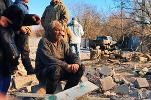 70-летний пенсионер Виктор Фролов находился в доме, в который попал российский снаряд