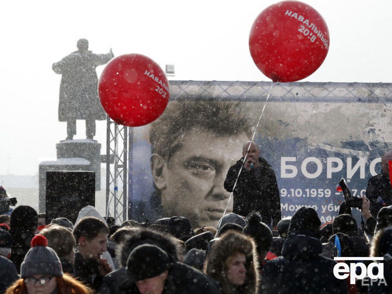 Марш памяти Немцова проводится в Москве каждый год