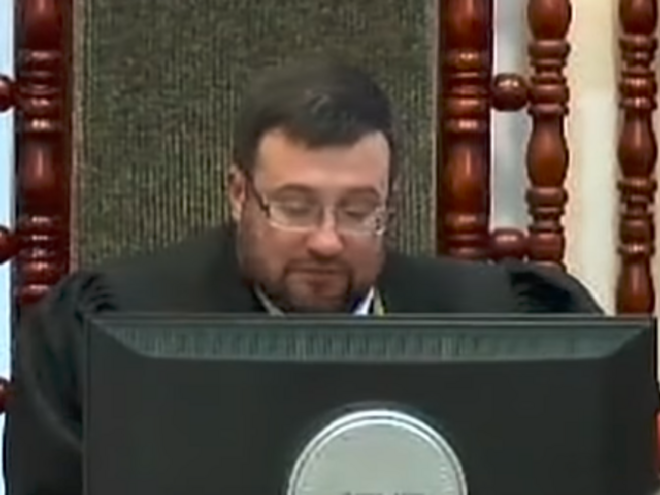 Каракашьян взял самоотвод