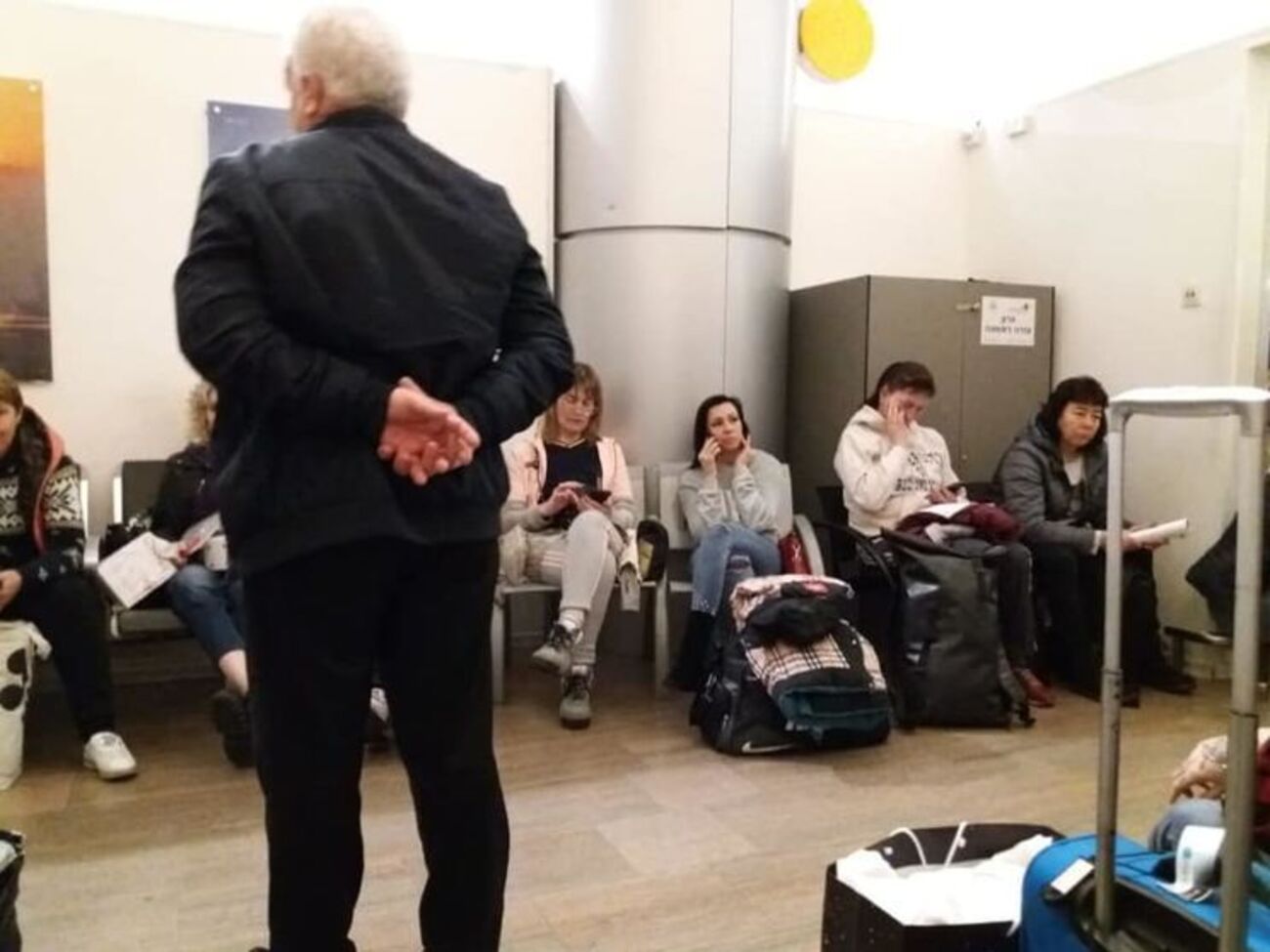 Украинцы в израильском аэропорту провели больше пяти часов