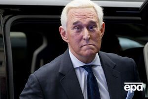 Стоун обвинения отрицает