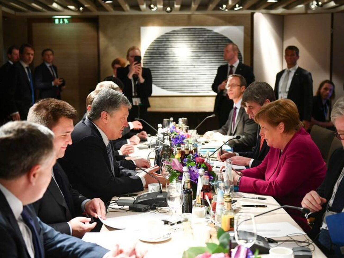 Порошенко і Меркель провели зустріч у Мюнхені