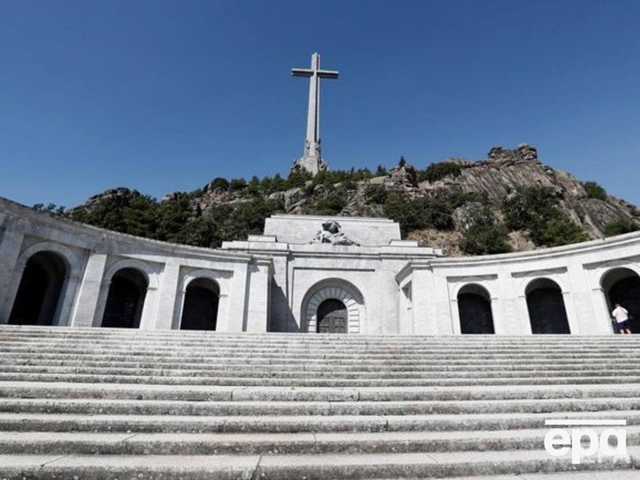 Франко похований у Долині полеглих