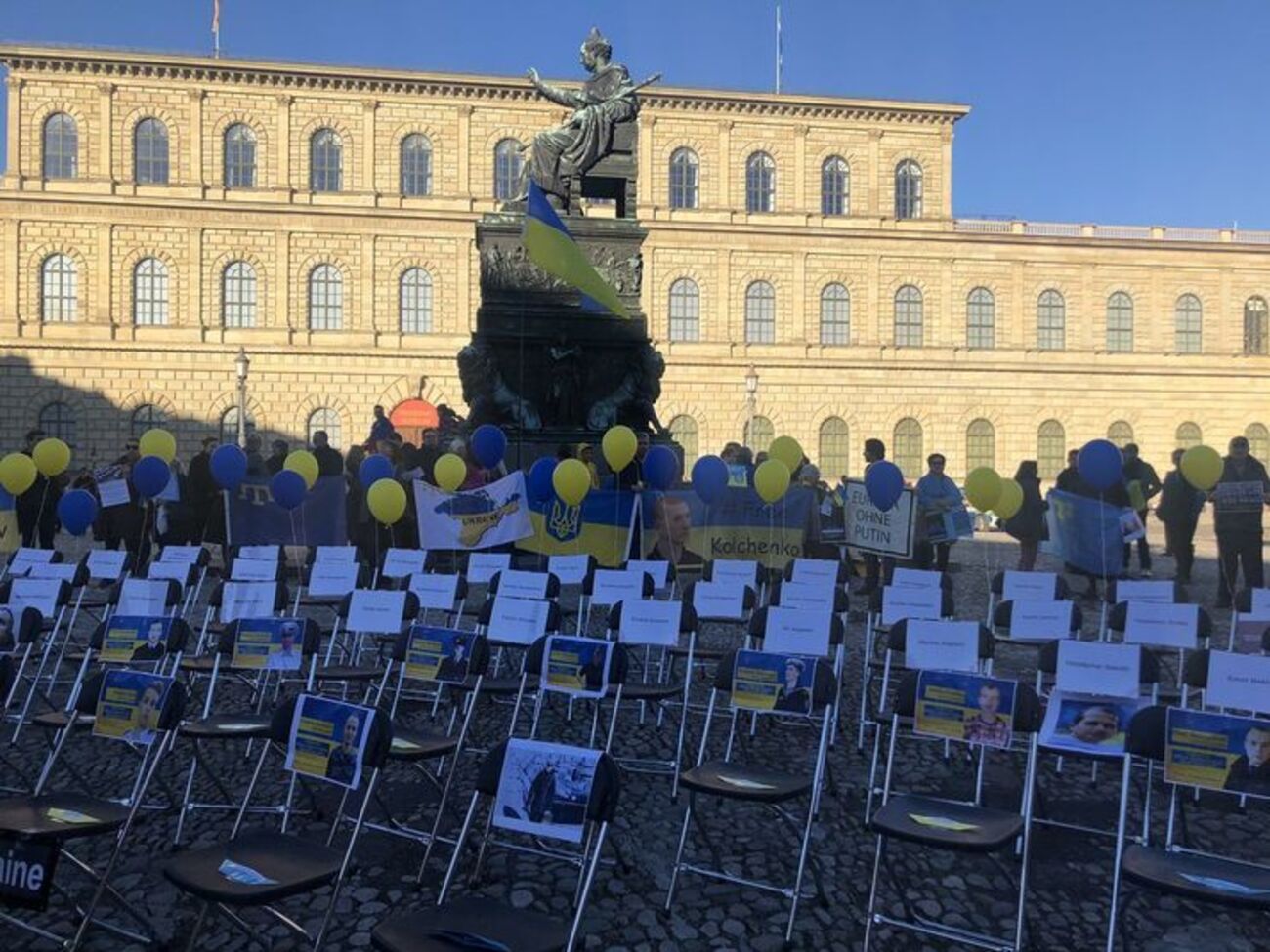В акції взяв участь міністр закордонних справ України Павло Клімкін