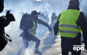 В Руане во время акции пострадало трое митингующих
