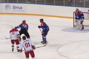 Лукашенко сыграл под №01, Путин – под №11