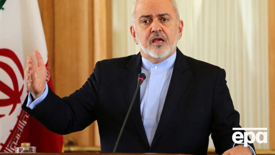 Зариф обвинил Францию, Великобританию и Германию в том, что не было сделано достаточно, чтобы Тегеран получил экономические выгоды от ядерного соглашения