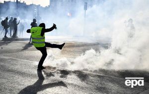 Протесты "желтых жилетов" продолжаются во Франции с ноября 2018 года