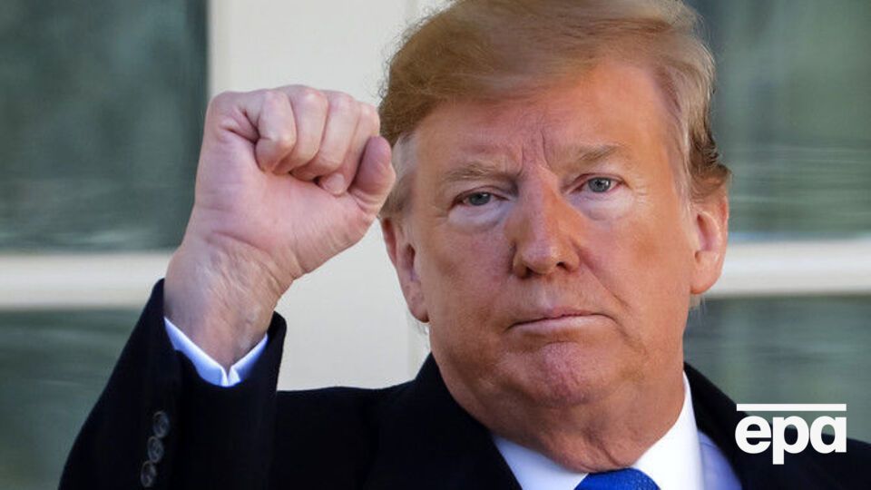 В ответ на доводы разведчиков Трамп заявил, что ему "все равно"
