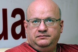 Дмитрий Джангиров: Относясь с полным уважением к интуиции Вадима Зиновьевича, могу сравнить его со старым корабельным котом, который внимательно наблюдая миграцию крыс, лишил и сам покинуть корабль