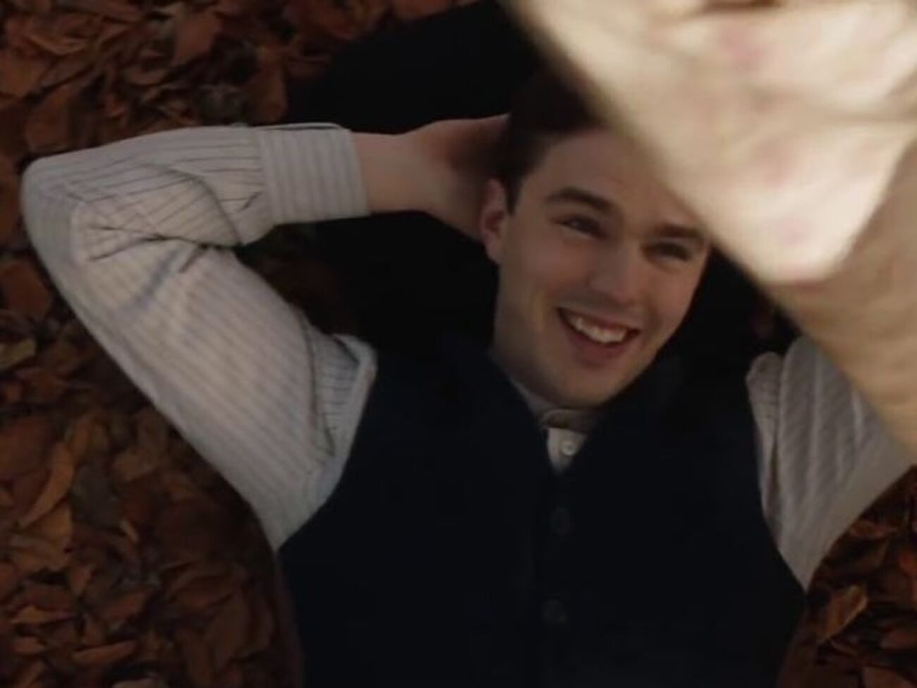 В ленте показана юность Толкина