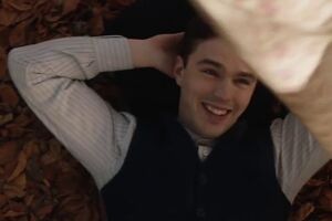 В ленте показана юность Толкина