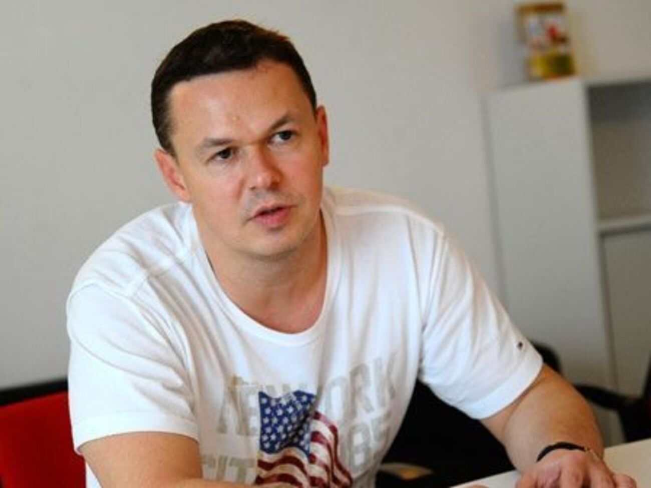 Сыч: Тайной следствия считается то, что размер реальных доходов прокуроров может в десятки, сотни раз превышать их официальные доходы. Это тайна, которую лучше вам не знать