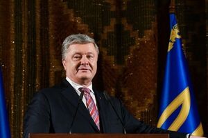 Порошенко (на фото): На засіданні ВР виступить Туск
