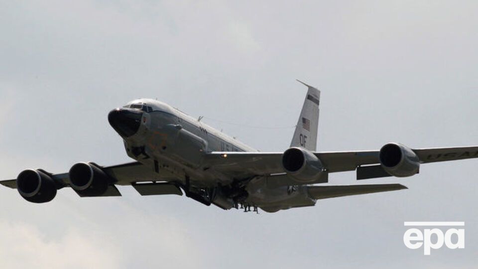 Самолет радиоэлектронной разведки ВВС США Boeing RC-135