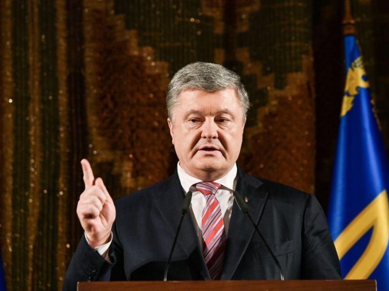 Порошенко: Ми не дамо перетворити наше Азовське море в російське озеро