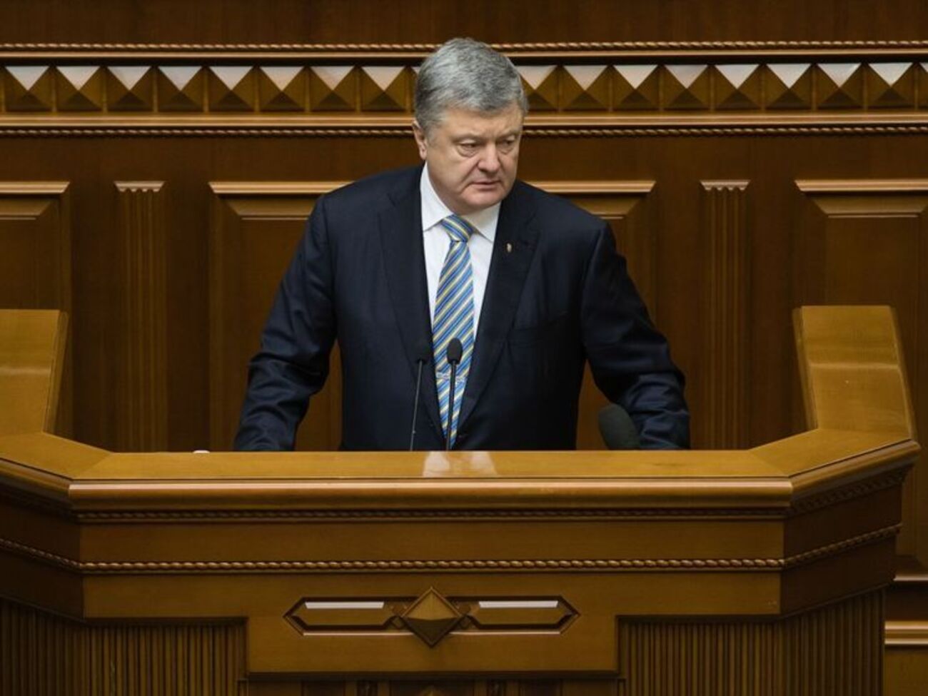 Порошенко: Воины отдали свою жизнь за то, чтобы у нас была возможность менять государство. И мы не утратим этот шанс