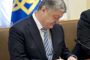 Порошенко: Мы прилагаем максимум усилий, чтобы вернуть наших ребят домой