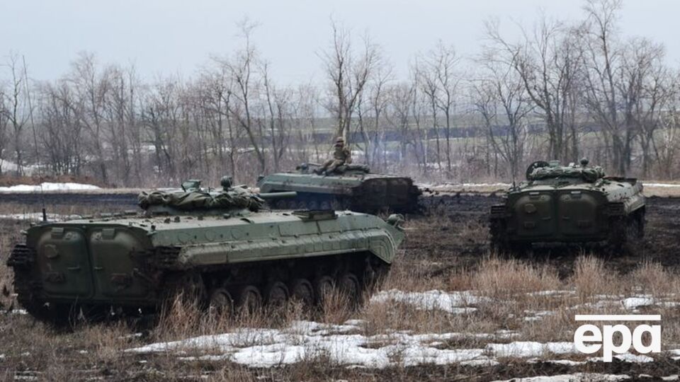 Українські військові відповідали на вогонь противника