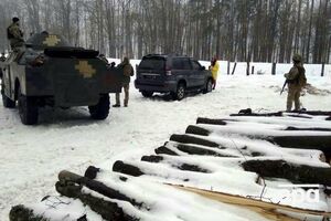 Группу лиц задержали возле одного из арсеналов ВСУ в лесной местности