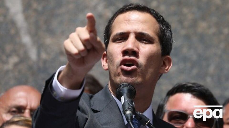 Гуайдо объявил себя и.о. президента Венесуэлы 23 января