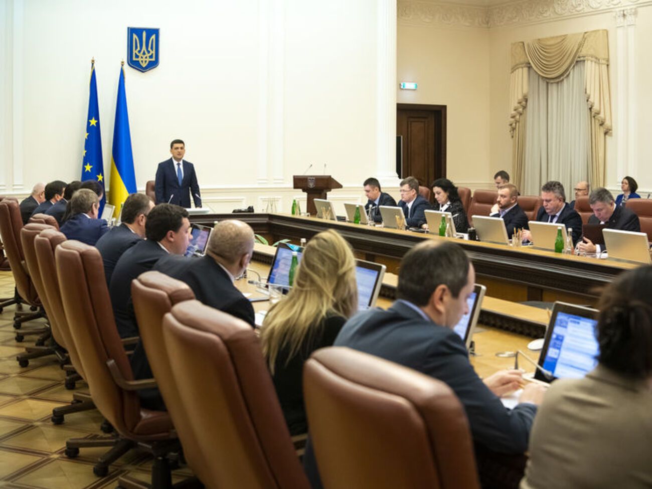 Гройсман: В этом есть человеческое отношение к подвигу людей