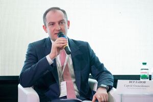 Власники автомобілів на іноземних номерах ще три місяці зможуть оформляти українську реєстрацію без штрафів, але платитимуть повну ставку акцизу, зазначив Верланов