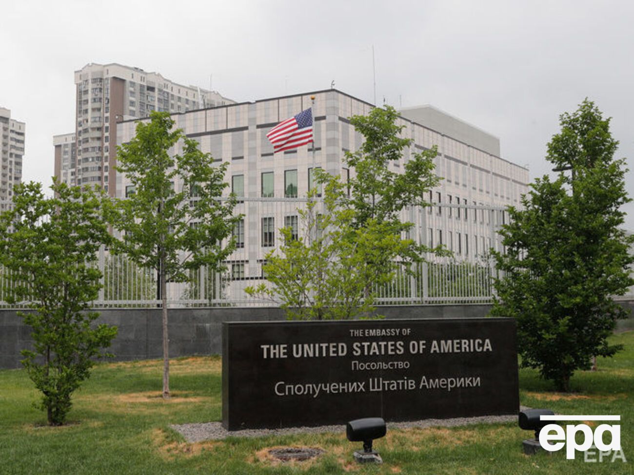 У посольстві США заявили, що українські посадові особи мають підтримувати незалежну журналістику, "а не душити її"