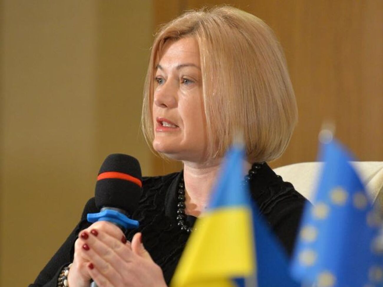Геращенко: Із Кремлем, за посередництвом наших міжнародних партнерів, а не з маріонетками Кремля, говоритимемо про звільнення Донбасу