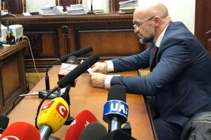 Мангер заявив, що його адвокати не одержували повістки в суд