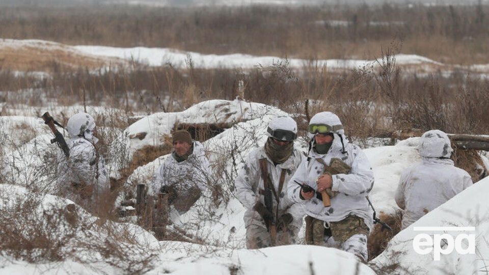 Украинские военнослужащие отвечали на обстрелы боевиков из оружия, которое не запрещено Минскими соглашениями, сообщили в штабе ООС
